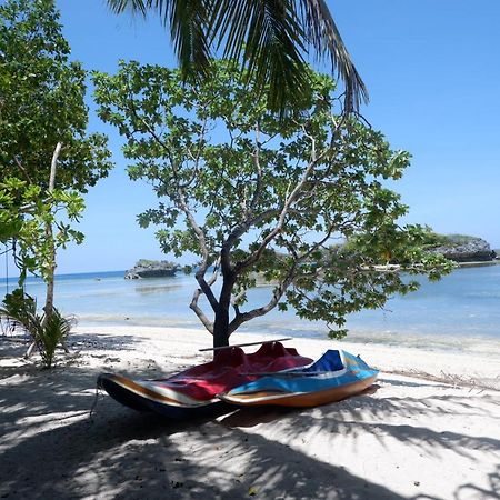 Wanci Wakatobi Patuno Diving And Beach Resort By Sahid מראה חיצוני תמונה
