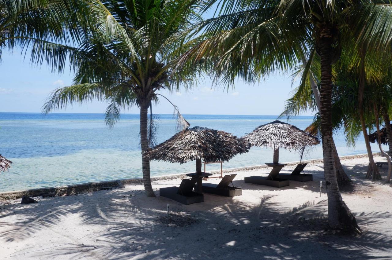 Wanci Wakatobi Patuno Diving And Beach Resort By Sahid מראה חיצוני תמונה