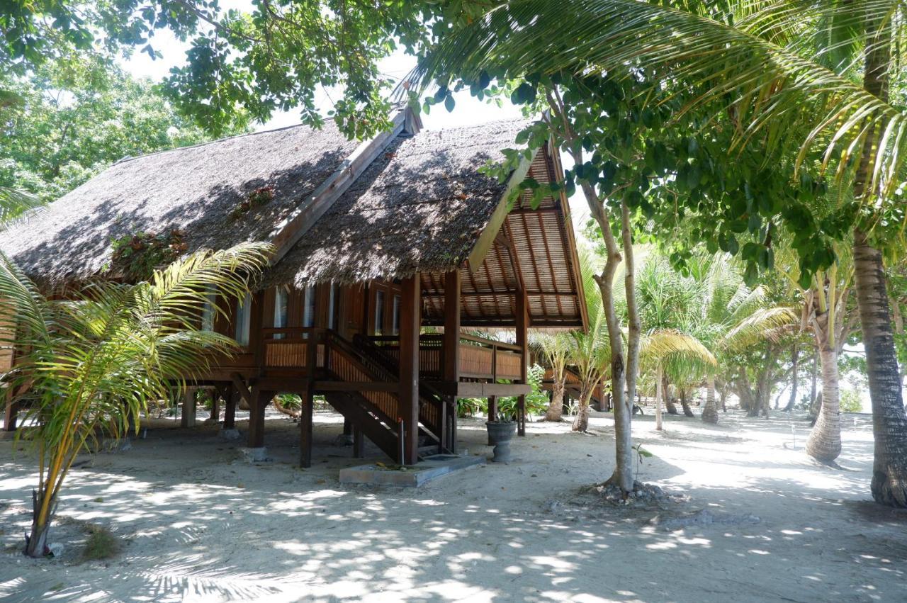 Wanci Wakatobi Patuno Diving And Beach Resort By Sahid מראה חיצוני תמונה